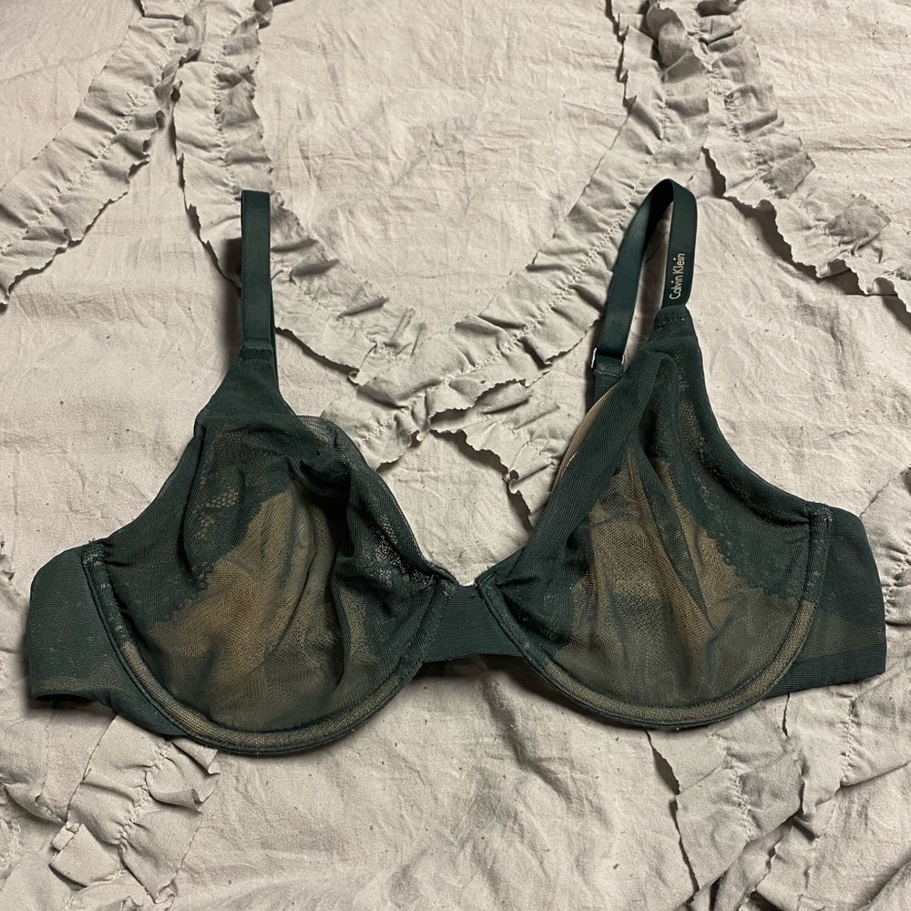 CALVIN KLEIN BARELY WORN BRA